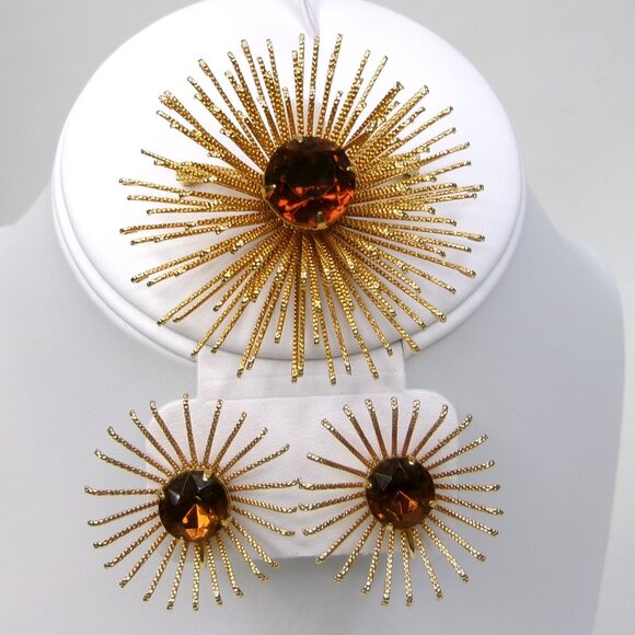 Vintage Sarah Coventry Atomic Sunburst Gold Glass Topaz Brooch & Earrings Set - Picture 1 of 3